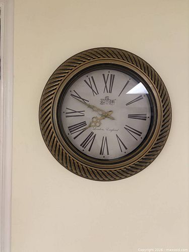 Round Antique Brass Wall Clock (1 of 1)