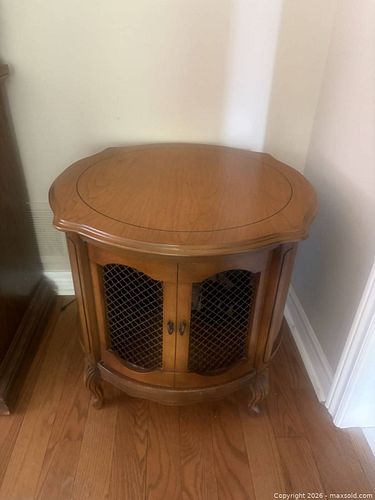 Traditional Cherry Wood End/Side Table with Decorative Mesh Doors (1 of 1)