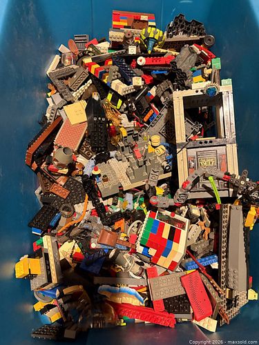 Large Bin of Mixed LEGO Bricks, Plates (1 of 8)