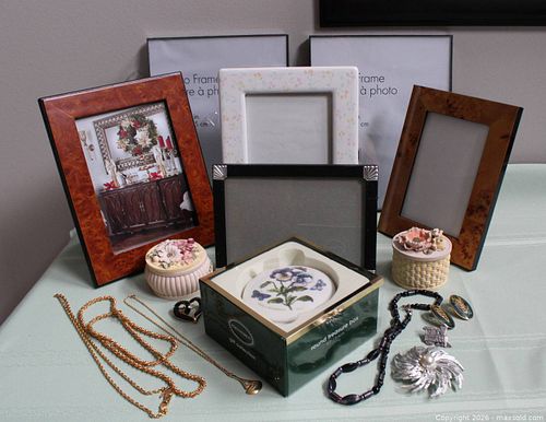 Misc. jewelry items (1 of 3)