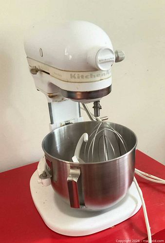 KitchenAid Bowl-Lift Stand Mixer, White (1 of 6)