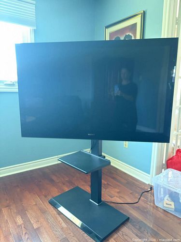 Sony 55" Flat Screen TV with Floor Stand and Wall Mount (1 of 4)