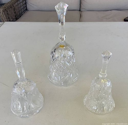 Crystal Bell Lot - T (1 of 3)