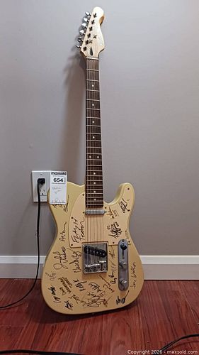 Cruiser by Crafter Electric Guitar Signed (1 of 11)