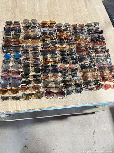 Lot #6019 (1 of 16)