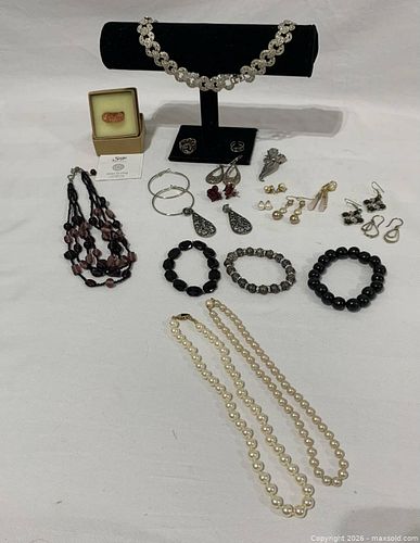 Jewelry  (1 of 4)