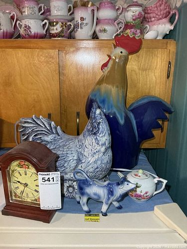 Collectibles And Decor B (1 of 7)