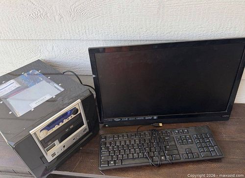 Desktop Tower with Vizio Monitor, DVD RW & Cassette Deck (1 of 6)