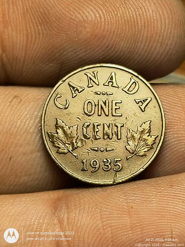 1935 Canada One Cent Coin - Bronze (1 of 4)