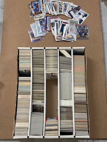 Huge Lot of Over 2000 Mixed Sports Cards (1 of 6)