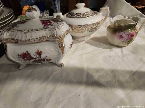 Vintage Small Porcelain Lidded Jewelry Box & Sugar Bowl (1 of 18)