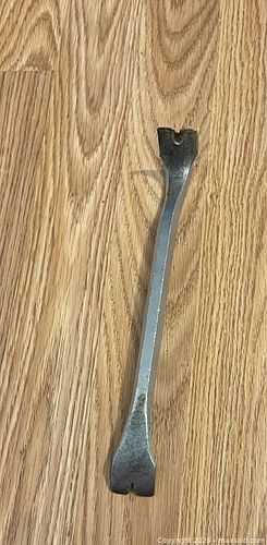 Steel Cat's Paw Nail Puller Pry Bar (1 of 1)