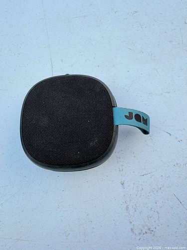 JAM Bluetooth Portable Speaker (1 of 4)