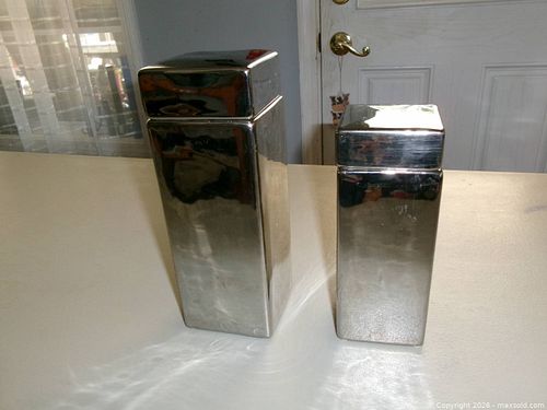 Set of 2 Mirror Glass Canisters (1 of 5)