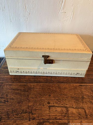 Jewlery Box (1 of 4)