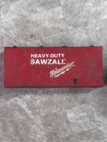 Heavy duty sawzall Milwaukee corded Sawzall with accessories  (1 of 3)