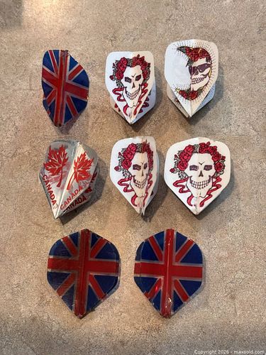 Lot of 9 Mixed Design Dart Flights – Skull, Union Jack, Canadian (1 of 3)