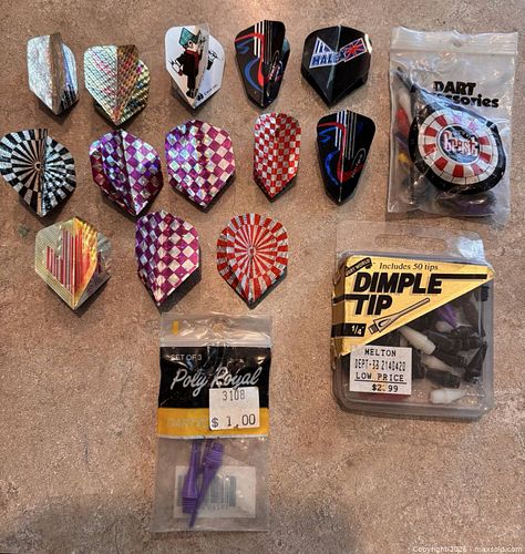 Vintage Lot of Assorted Dart Flights, Shafts & Replacement Tips (16) (1 of 5)