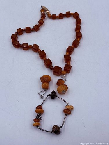 Amber Jewellery (1 of 6)