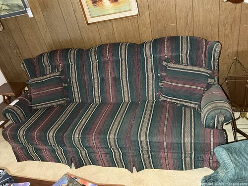 Sofa C (1 of 6)
