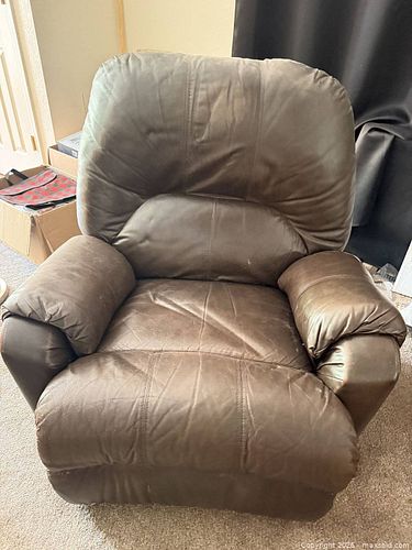 Brown Faux Leather Oversized Recliner Chair with Side Pocket (1 of 5)