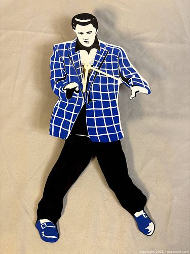 ELVIS PRESLEY Delitone Pendulum Wall Clock with Swinging Legs and Hips (1 of 8)
