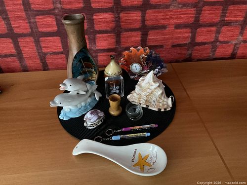 Mixed Souvenirs: Ceramic, Shell, Glass, Plastic (1 of 5)