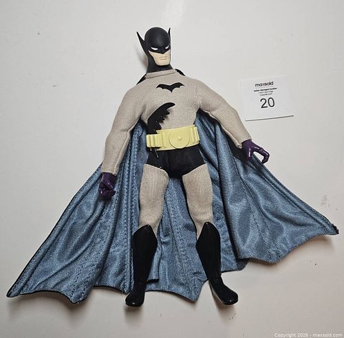 Hasbro Collectibles Masterpiece Batman Figure (1 of 7)
