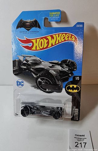 Hotwheels Batmobile (1 of 3)