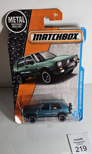 Matchbox Volkswagon Golf (1 of 3)