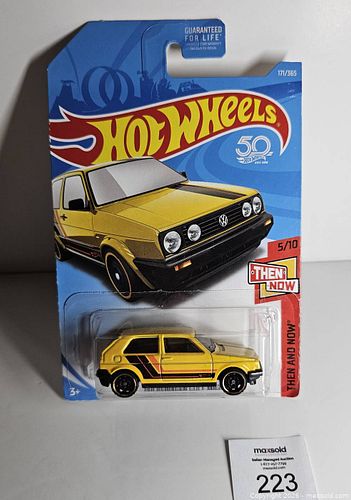 Matchbox Volkswagon Golf (1 of 3)