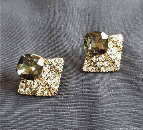 Swarovski Earrings (1 of 4)