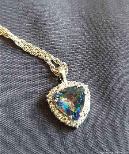 Swarovski Pendant (1 of 3)