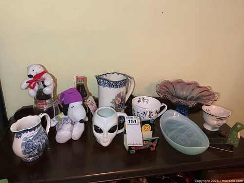 Collectibles And Decor A (1 of 14)