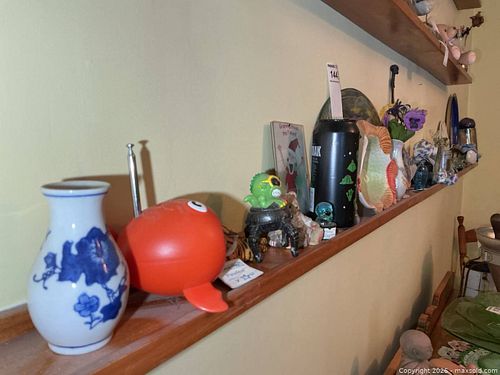Collectibles And Decor B (1 of 9)