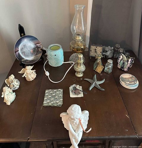 Assorted Home Décor Lot — Figurines, Glass Lamp, Wax Warmer (1 of 13)