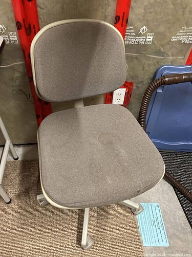 Gray/White Office Chair and 6 ft Folding Table (1 of 6)