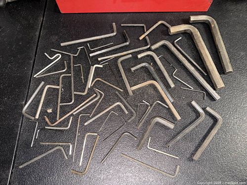 Assorted L-Shaped Metric Allen/Hex Key Set (1 of 5)
