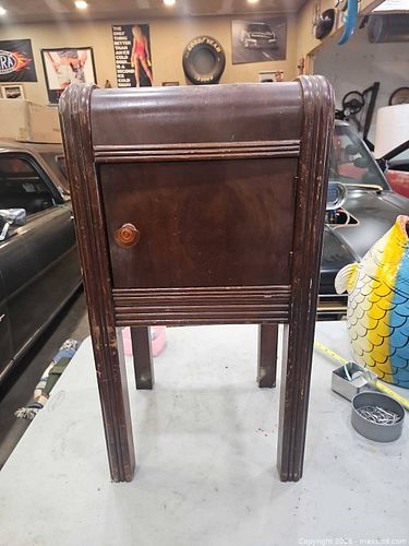 Lot #57 (1 of 10)