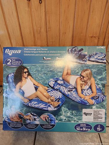 Aqua 2-Pack Inflatable Pool Lounges 142 cm Blue Tropical Leaf (1 of 3)