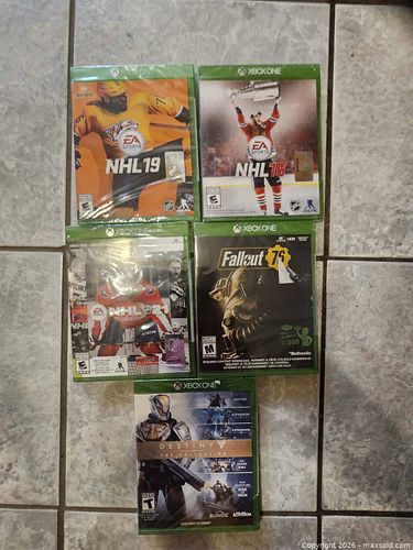 Lot of 5 Xbox One Games with Cases (North America) (1 of 2)