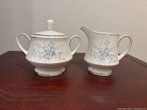 Noritake Carolyn Porcelain Creamer & Sugar Bowl Set (1 of 3)