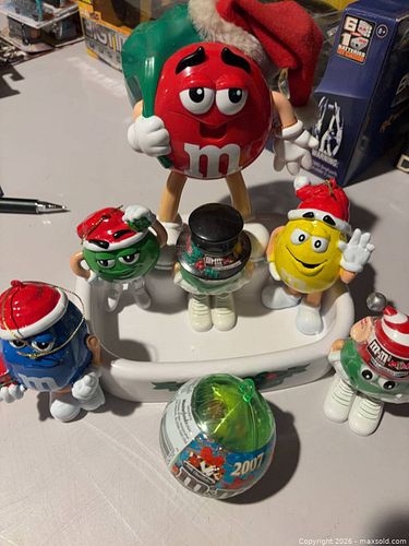 M&M's / Mars Christmas Ornament Figurine Set (2007) (1 of 5)