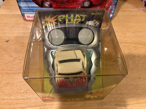 Lot #39 (1 of 8)