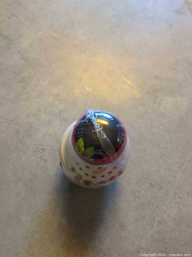 Lot #5114 (1 of 5)