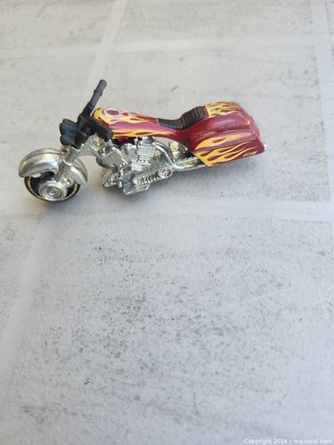 Mattel Hot Wheels Bad Bagger Die-Cast Toy Motorcycle (1 of 3)