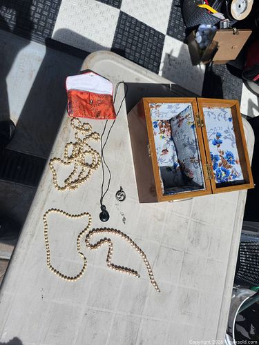 Mixed Pearl Necklaces with Jade & Silver-Tone Pendants and Wood Jewelry Box (1 of 5)