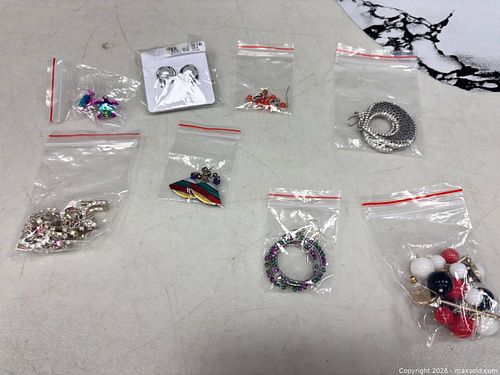 Jewelry lot (1 of 4)
