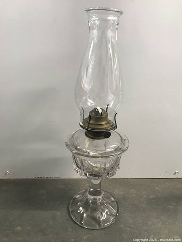 Vintage Clear Glass Hurricane Kerosene/Oil Lamp with Brass Burner (1 of 4)