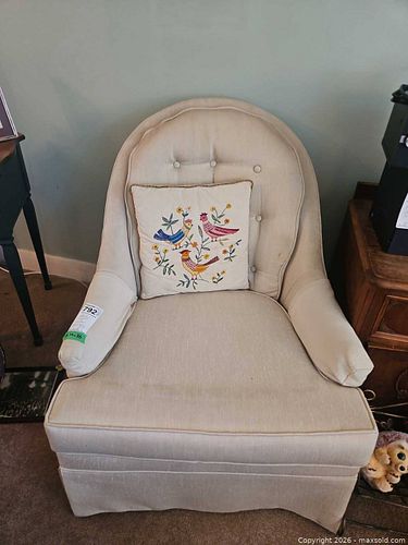 Beige/Cream Tufted Fabric Armchair with Skirted Base (1 of 14)